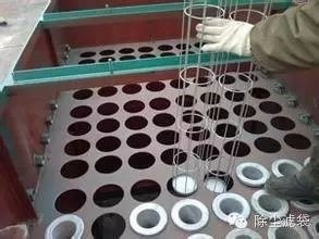 についての最新の会社ニュース フィルター袋とケージの設置手順